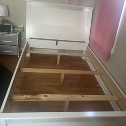 Full size bed with Mattress & Box Spring