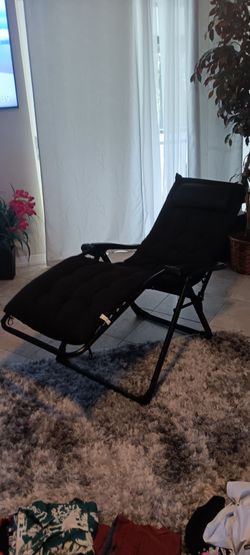 Gravity chair