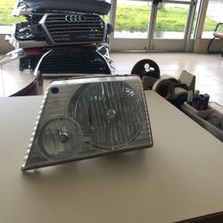 2001 To 2005 Ford Explorer Headlight Driver Side Assembly #711 FB201