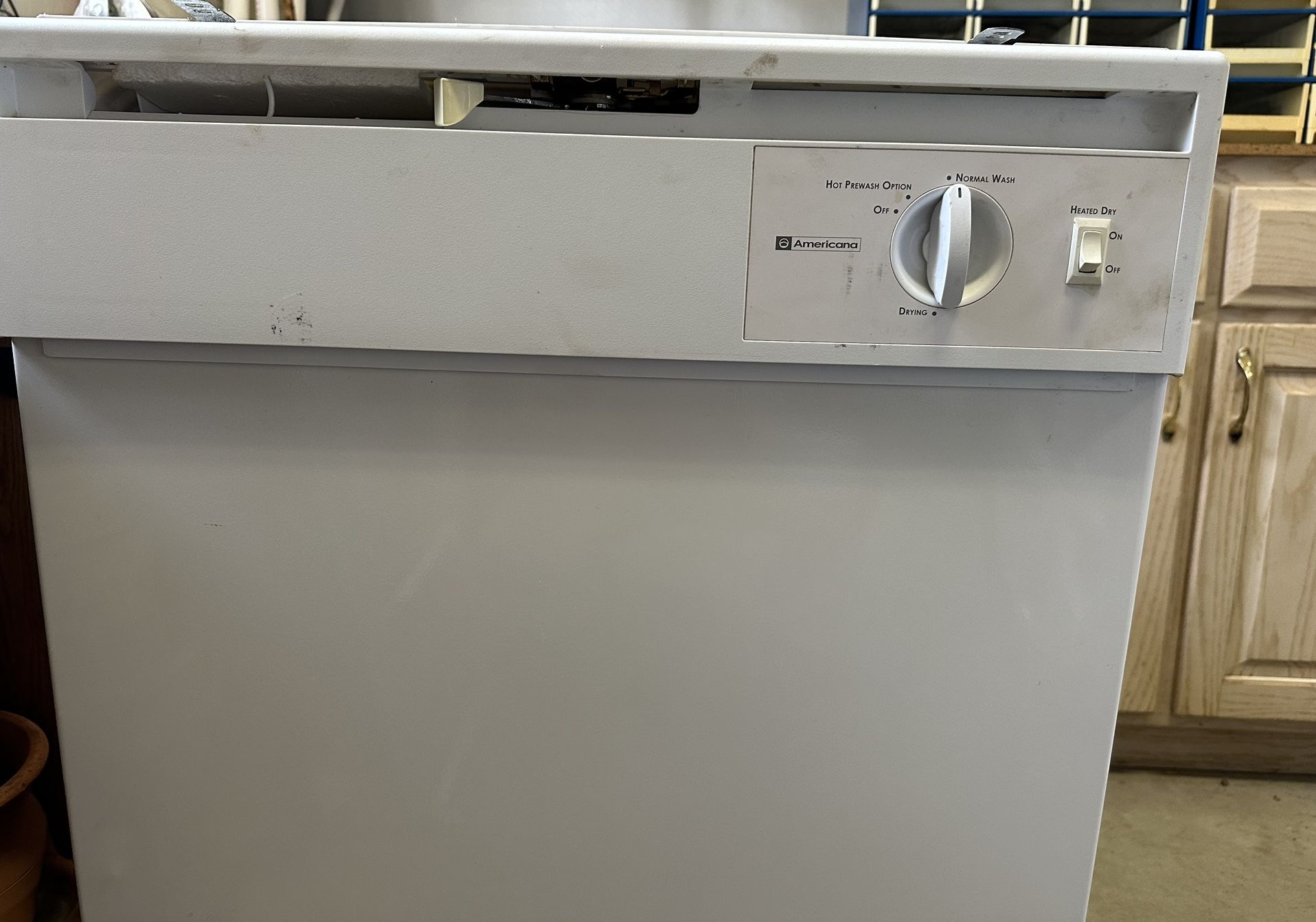 Americana Built-In Dishwasher-White-Model# ADW1100N10WW $75