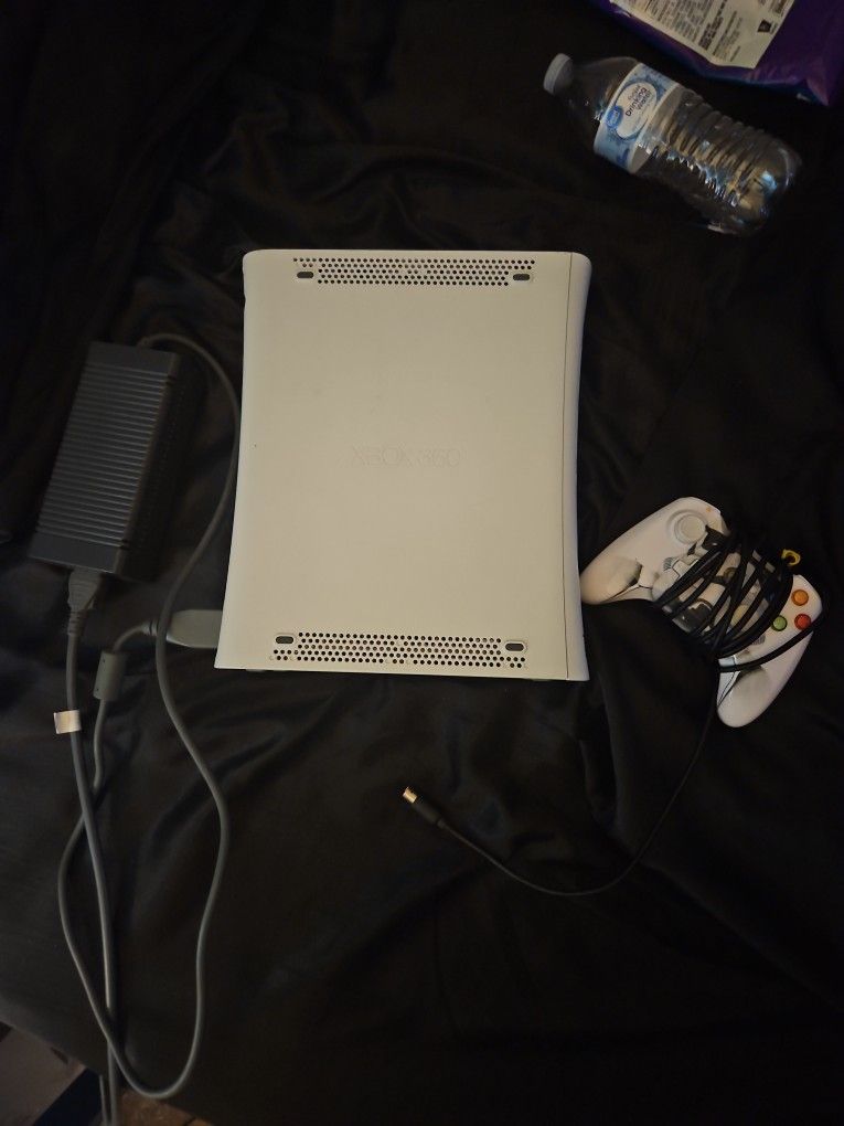 Xbox 360 With Controller