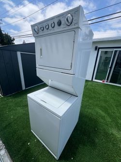 Whirlpool Washer/Dryer Great Condition