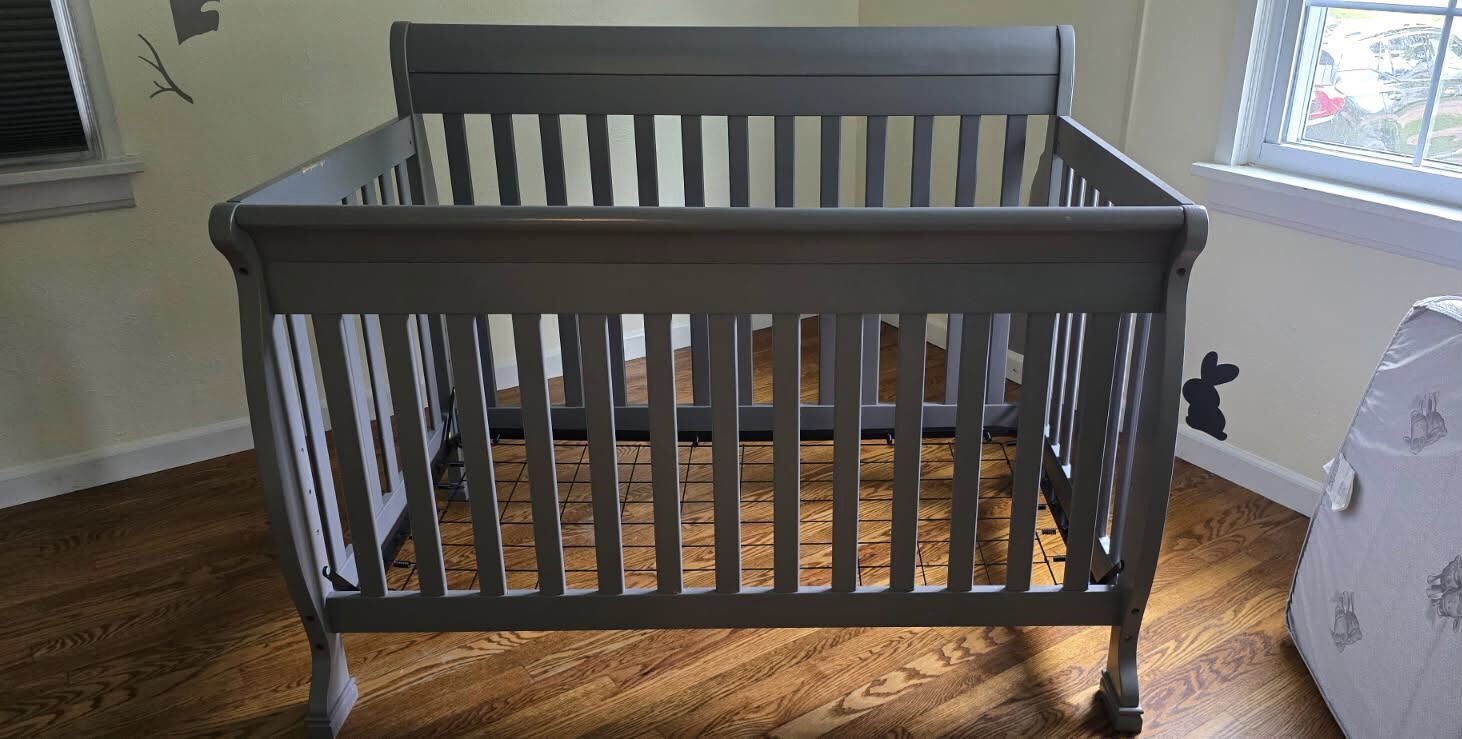 Baby Crib Gray