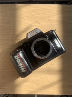 Nikon N5005