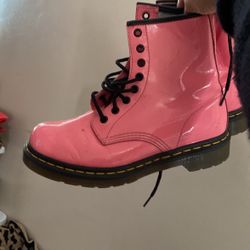 BUBBLEGUM PINK DR MARTENS BOOTS