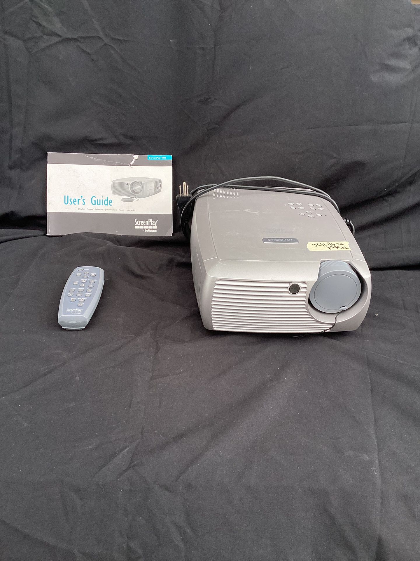 InFocus ScreenPlay 4805