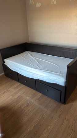 IKEA Hemnes couch/sleeper
