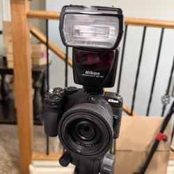 Nikon Z30 W/ Speedlight Sb700