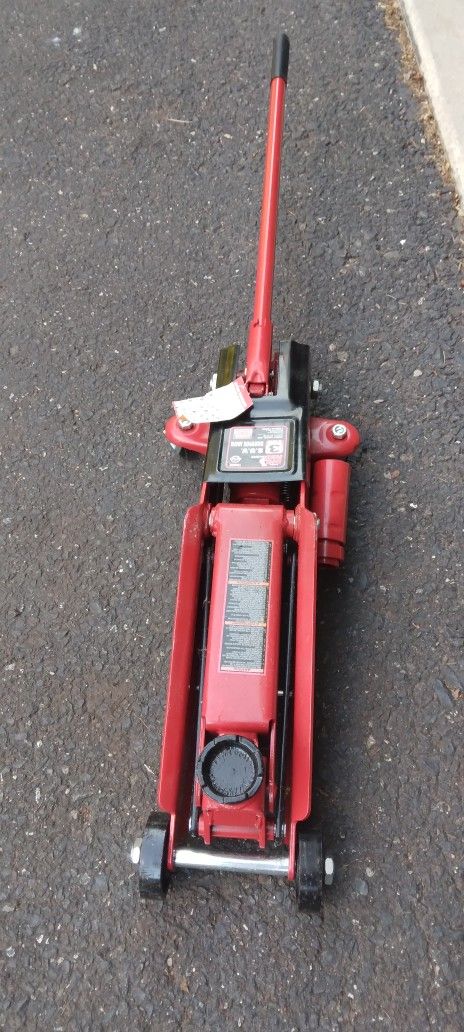 3 Ton Hydraulic Jack Like New