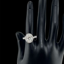 Oval Shape Diamond Ring 