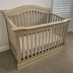 Crib And Dresser Set With Removable Changing Table