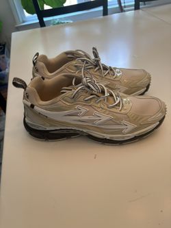 Off White Be Right Back Sail