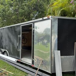 26 Ft Trailer With Light And Air Condition  
