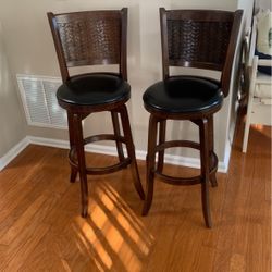 2 Bar Stools