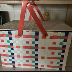 New Woven Pic Nic Basket 