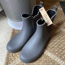Chooka Women’s Rain Boots Size 9M Color Charcoal Gray…  New Previously Store Display Shows Minor Scuff from store display…