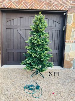 6 ft Christmas tree
