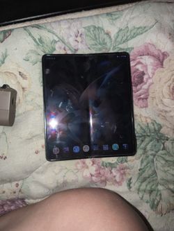 (DeWalt Tool Trades Or Cash)Z Fold 4 512gb Perfectly Usable Cracked Front Screen Trades Available 