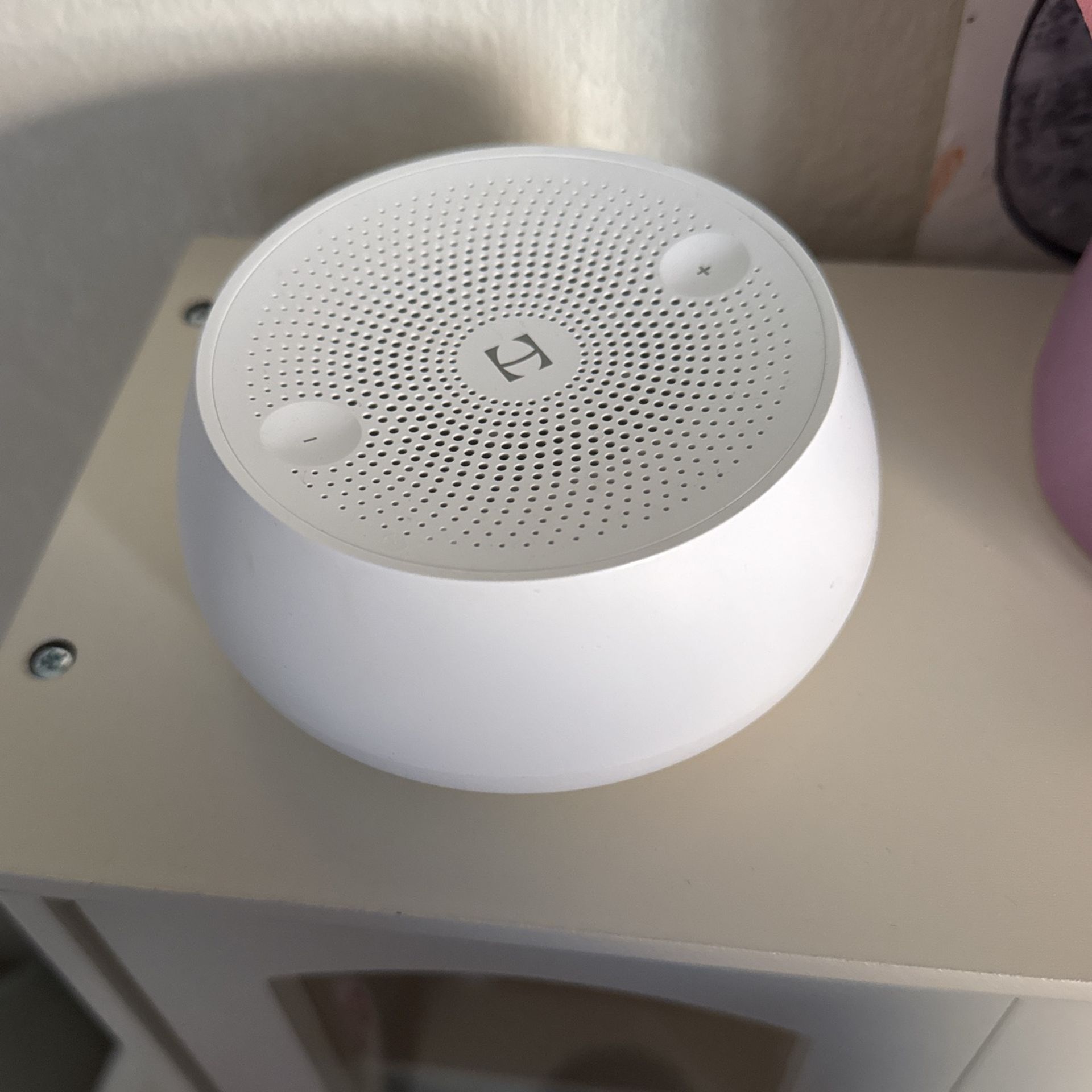 Hatch Rest Mini White Noise