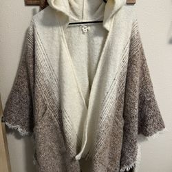 Women’s Wool Poncho