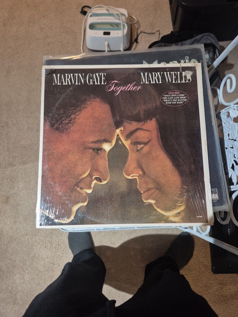 MARVIN GAYE AND MARY WELLS TOGETHER