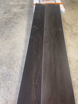Vinyl Flooring ( Maligne Valley Oak)