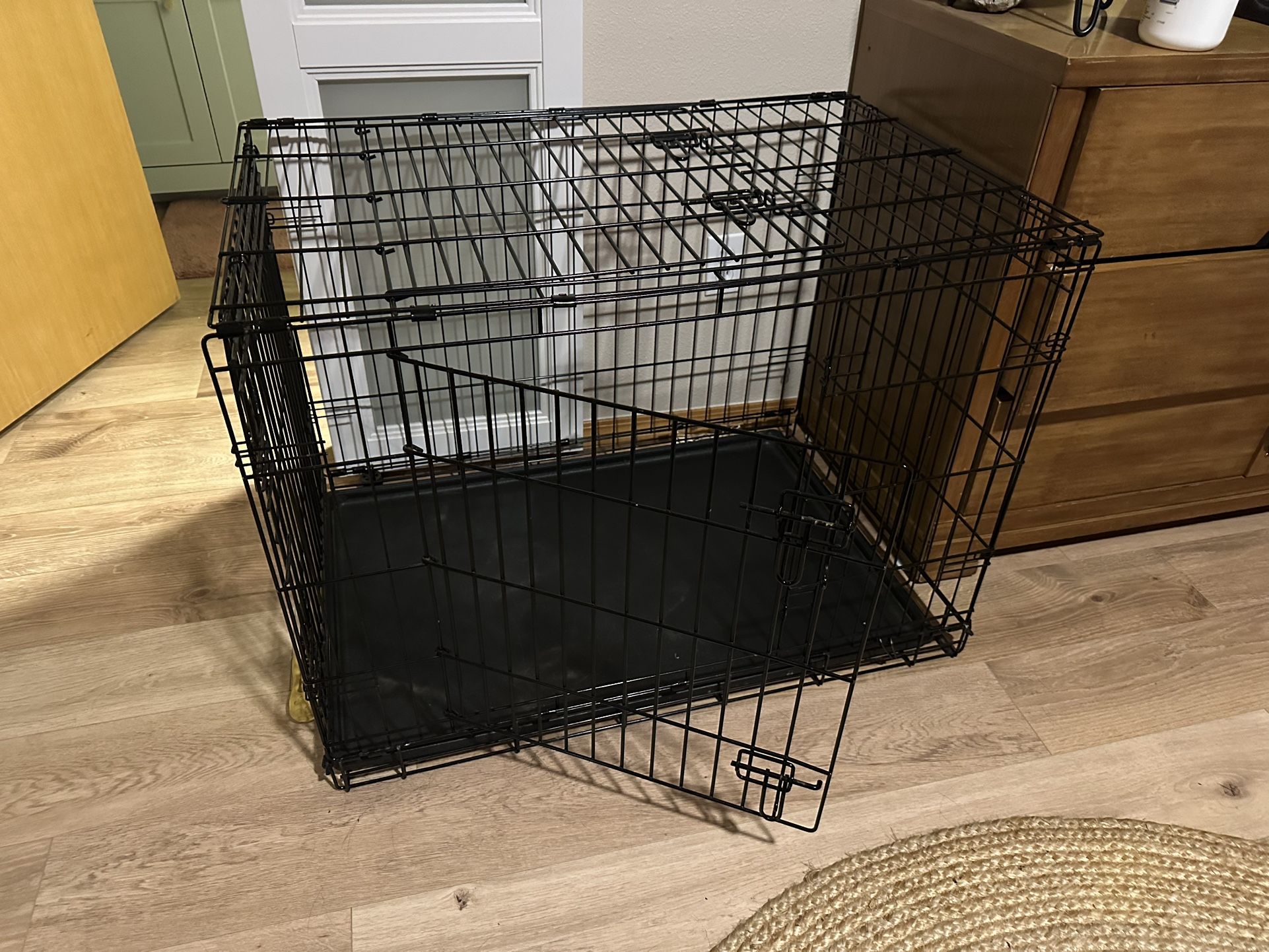 Dog Kennel / Crate