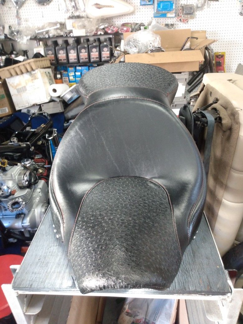 Softail Seat H-D