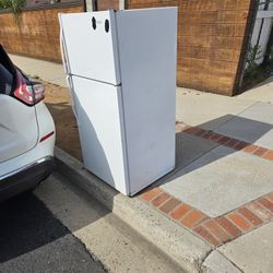 Free Fridge 