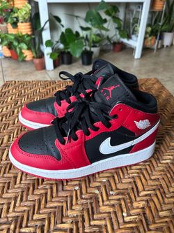 Nike shoes  size  5 you good condition