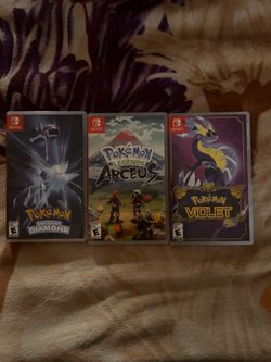 Nintendo Switch pokemon games ( CASE ONLY AND DOES NOT HAVE ANY VIDEO GAME IN EACH ONE!!)