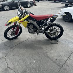 Suzuki RMZ 250 