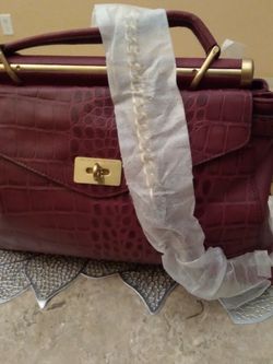 BCBGMAXAZRIA LEATHER HANDBAG " MILANO"