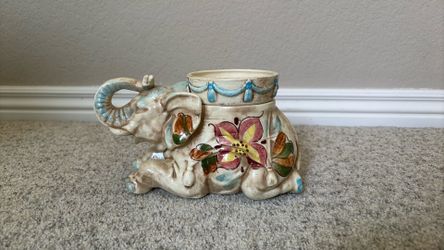 VINTAGE ALDON ACCESSORIES LTD NYC CERAMIC ELEPHANT PLANTER w/FLOWER POT (1974)