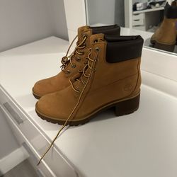 Like new Timberlands 