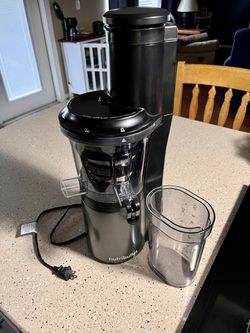 Magic Bullet Mini Juicer for Sale in Chappaqua, NY - OfferUp