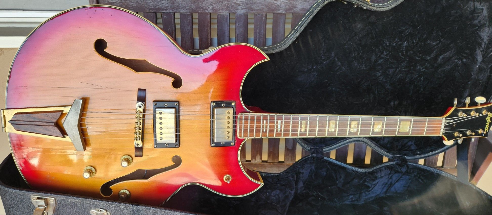 Univox Barney Kessel model / vintage 70’s / made in Japan / Gibson clone / jazz guitar archtop MIJ