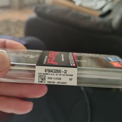 Kingston fury beast 32gb gddr5 6400mt/s