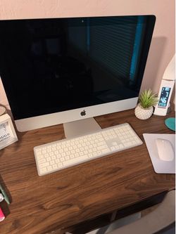 Apple 2017 iMac with Intel Core i5, 21.5-inch, 8GB RAM, 1TB Storage - Silver