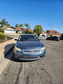 Ford Tuarus