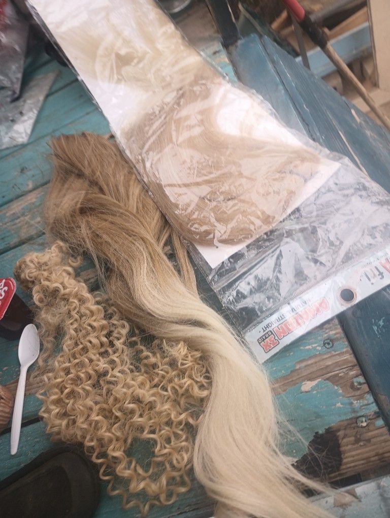 Hair Extensions https://offerup.com/redirect/?o=NTQuSW4=