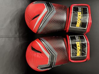 Boxing gloves 