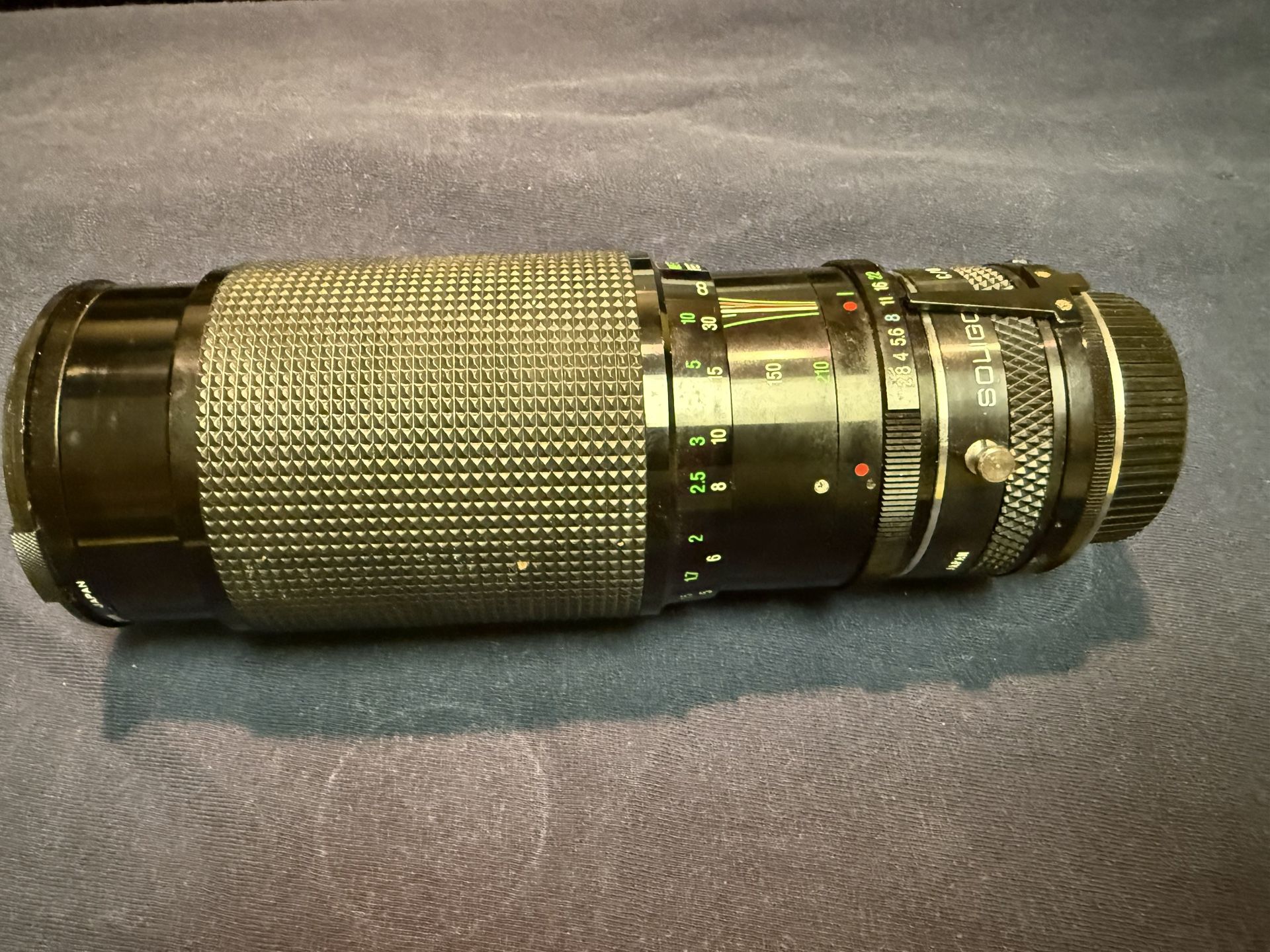 Vivitar Series 1 Zoom 70- 210 Mm 1:28 -40 Vmc Macro Lense