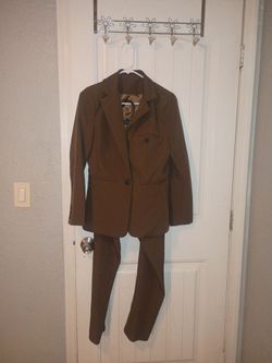 Brown Two-Piece Blazer and Pants Suit Set