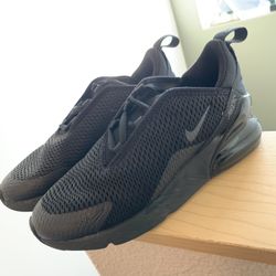 Nike Air Max 270 Triple Black Sz 2Y