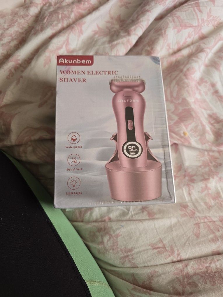 Woman Shaver