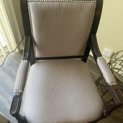 Accent Chair 