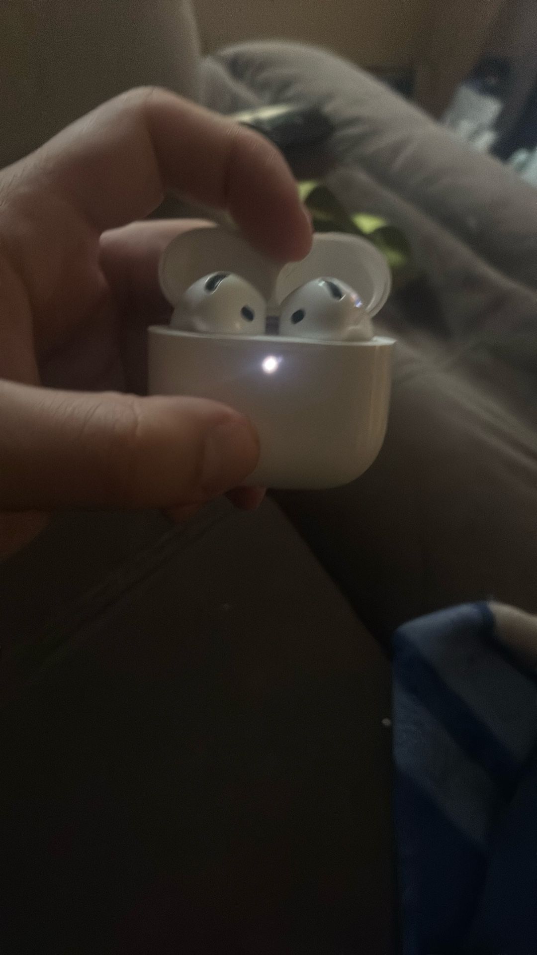 Airpods Fourth Generations