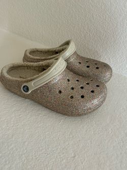 Glitter crocs with fur lining