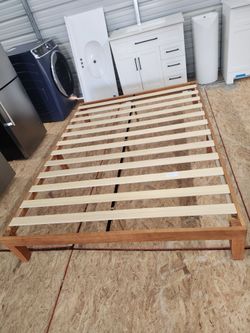 NEW Wooden Queen Size Platform Bed Frame 80" x 60"